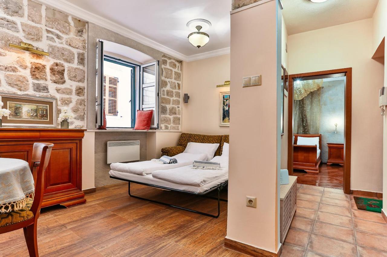 367 Apartment *